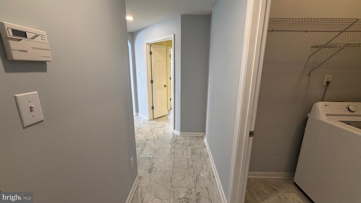 300 Riverbend Drive #1e photo 2