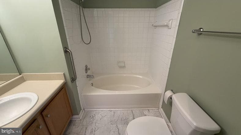 300 Riverbend Drive #1e photo 6