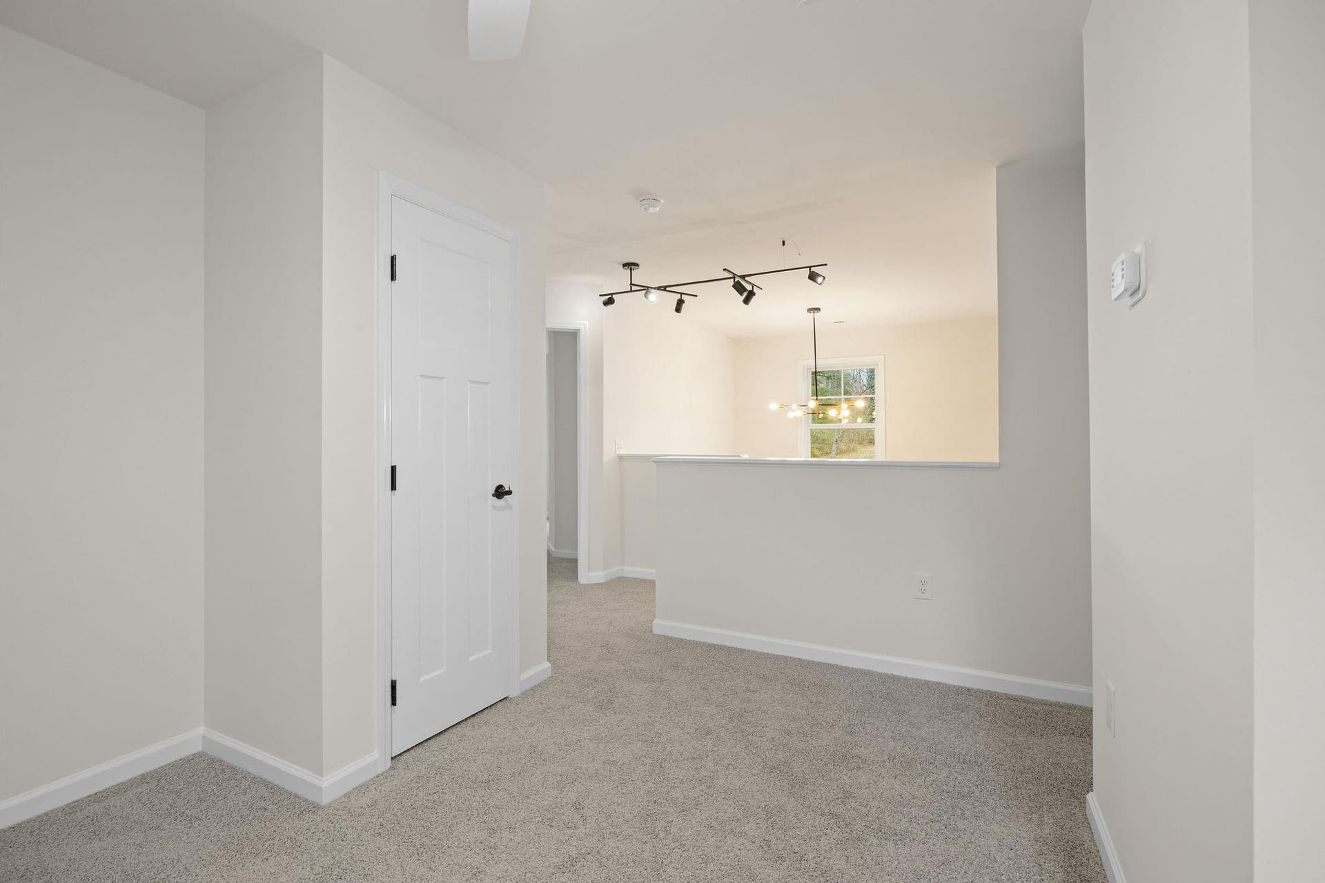 104 E Haven Court photo 25