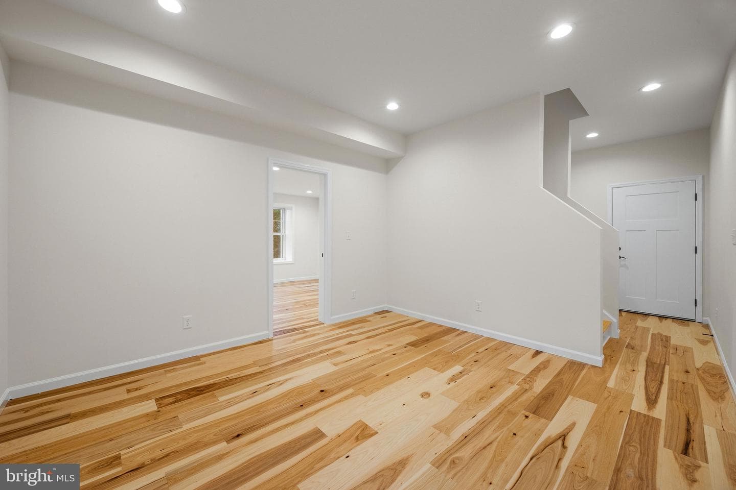 104 E Haven Court photo 38