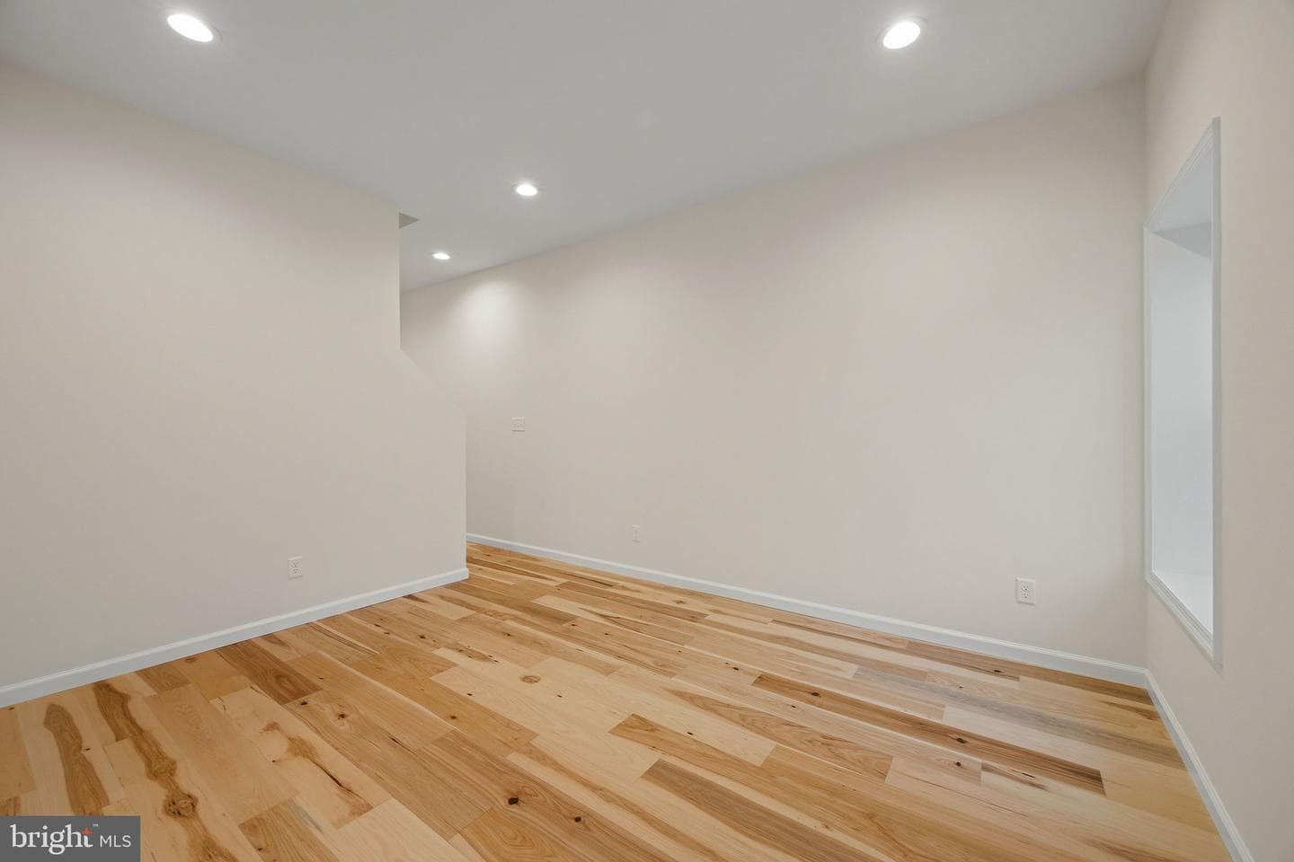 104 E Haven Court photo 39