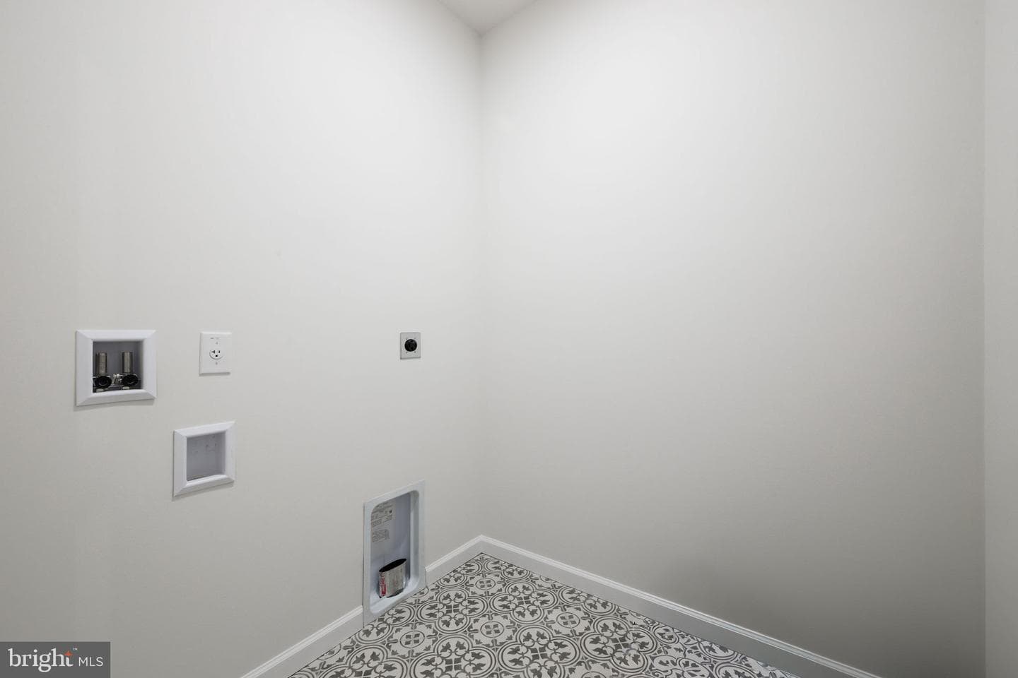 104 E Haven Court photo 43