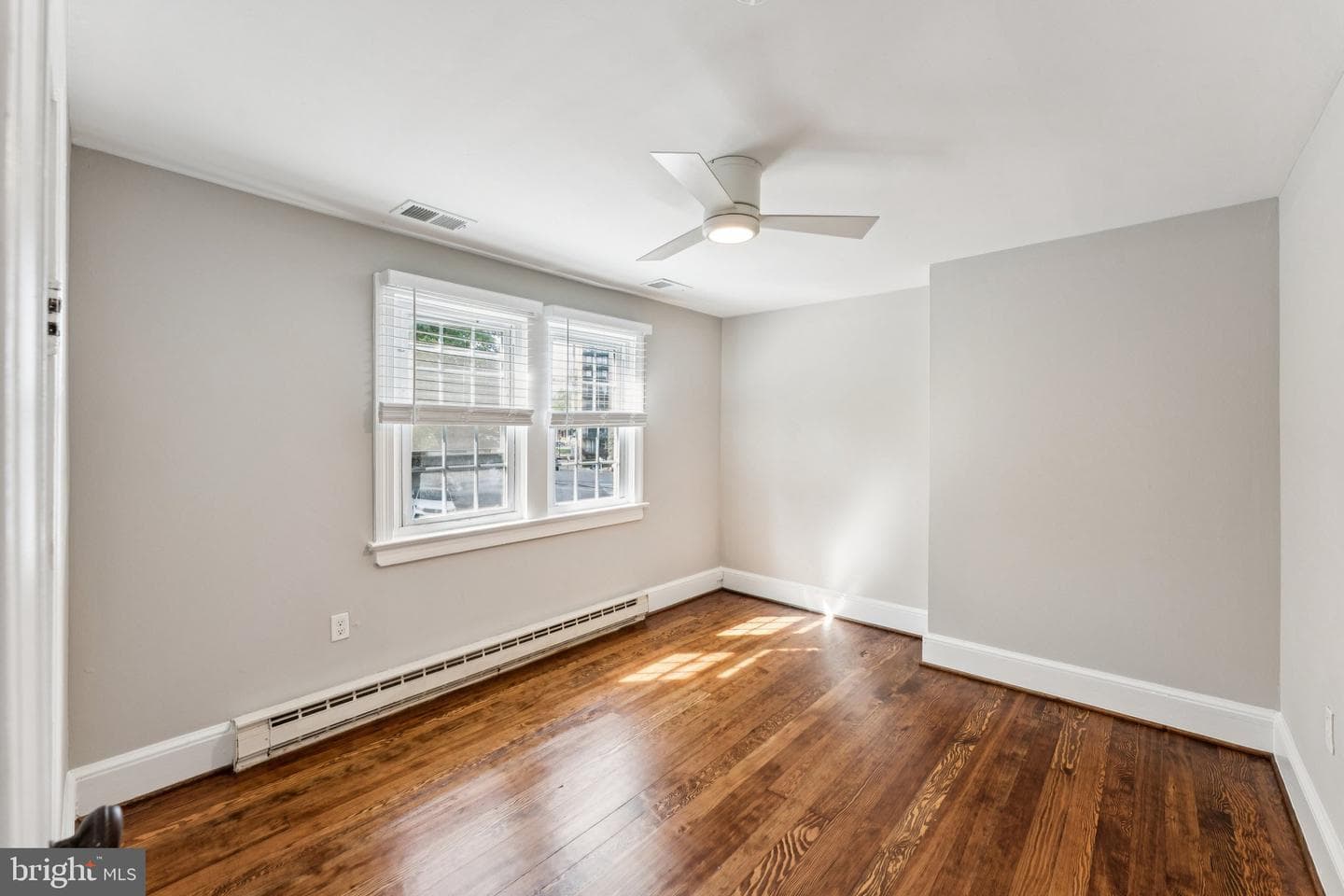 2153 N Taylor Street photo 18