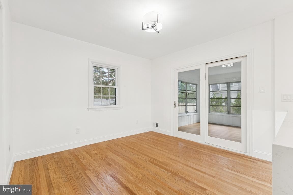 3209 Military Road photo 16