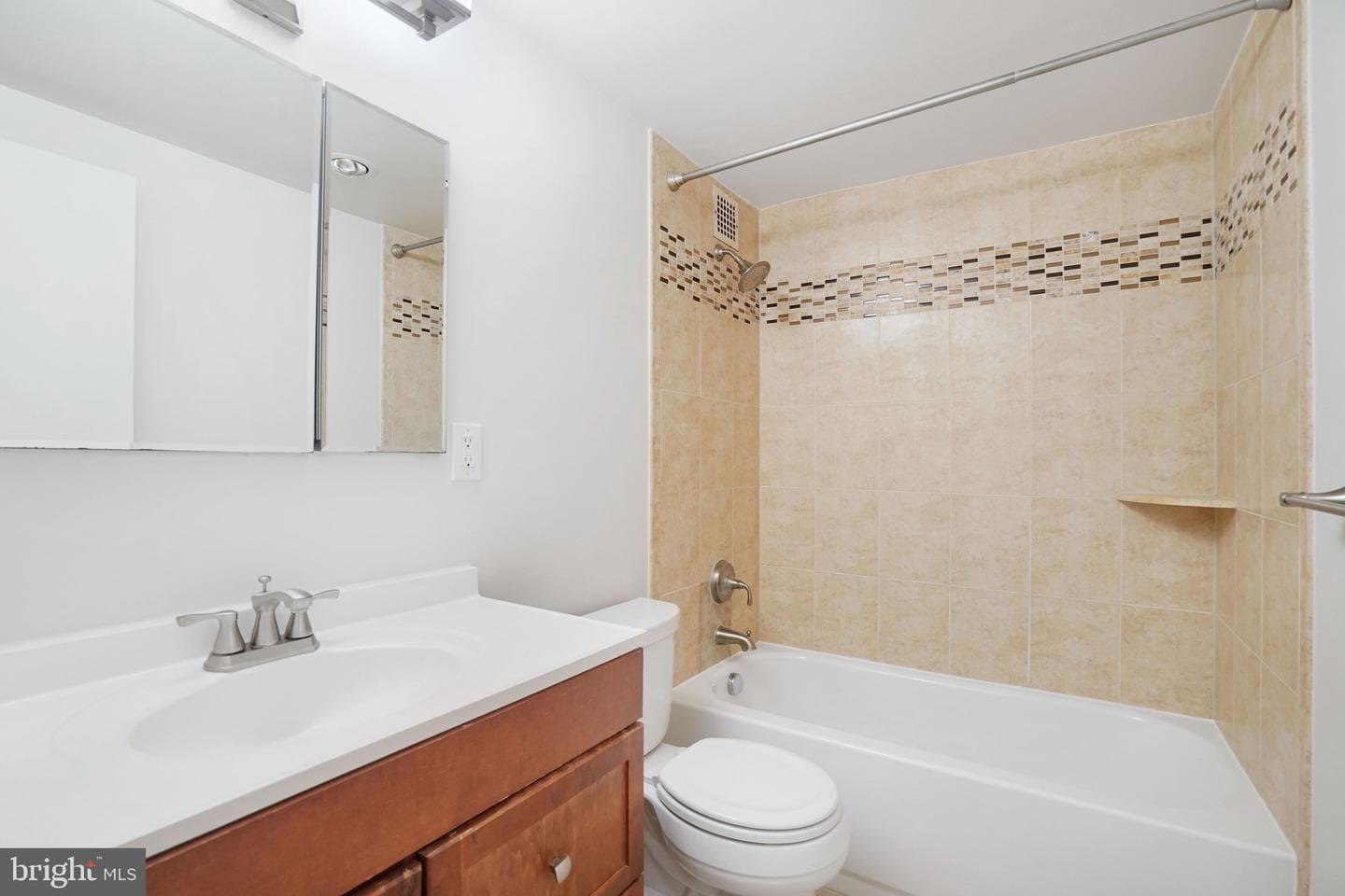 4141 Henderson Road N #303 photo 10