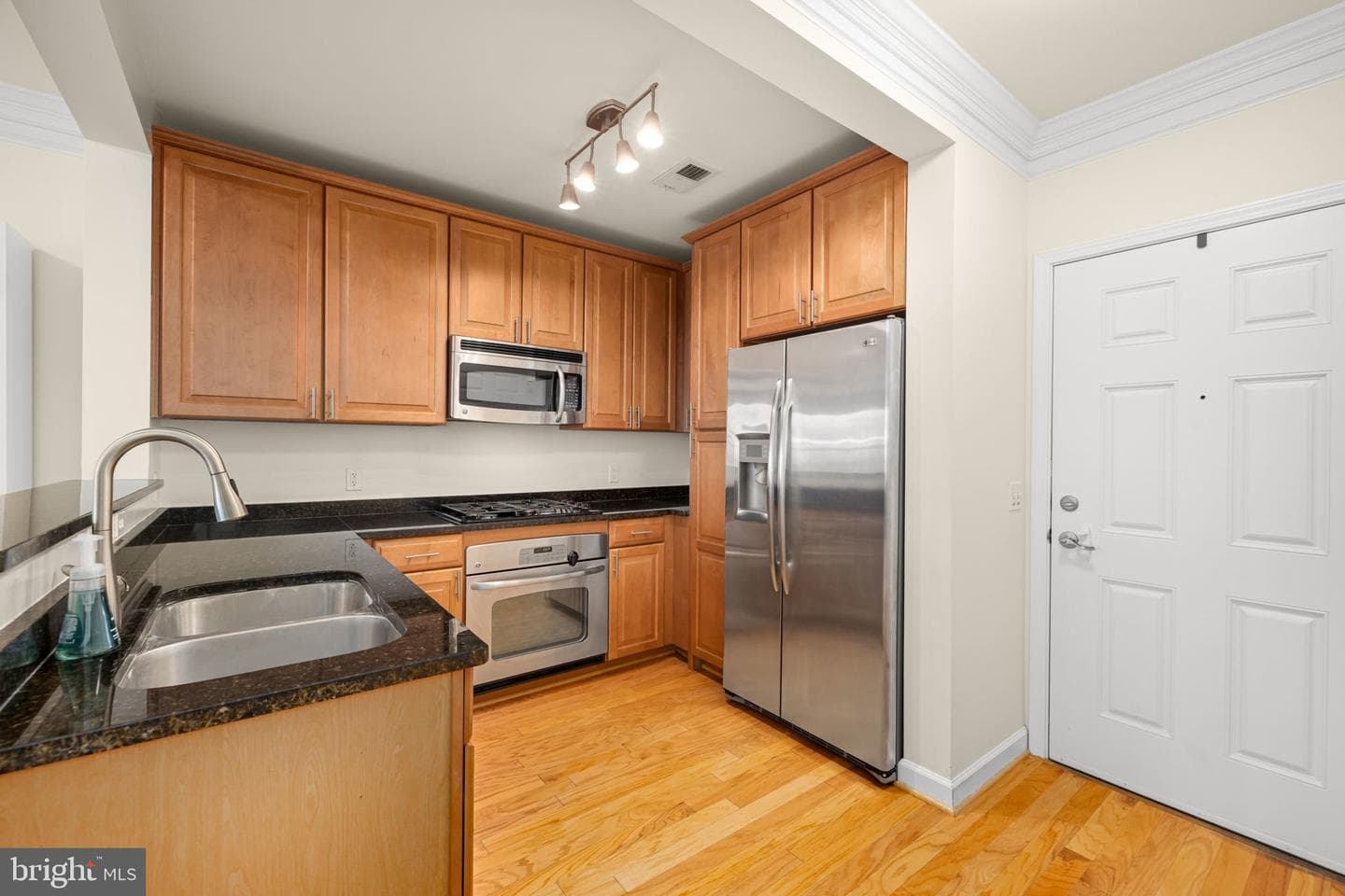 2101 N Monroe Street #307 photo 7