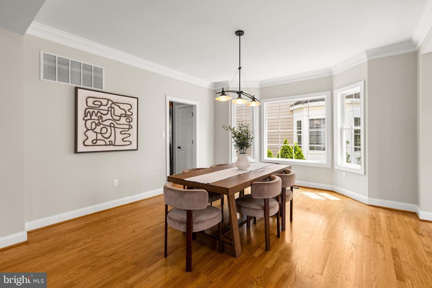 127 S Highland Street photo 9