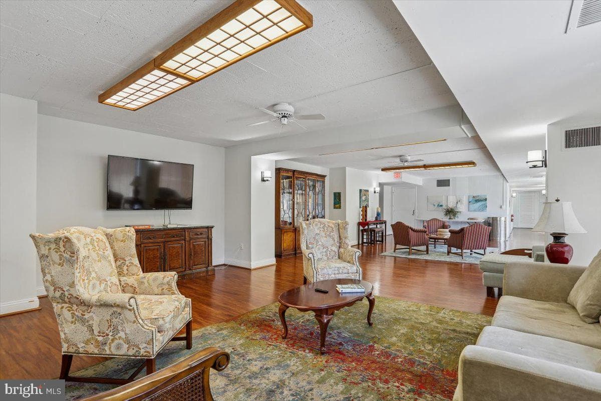 1300 Army Navy Drive #106 photo 25