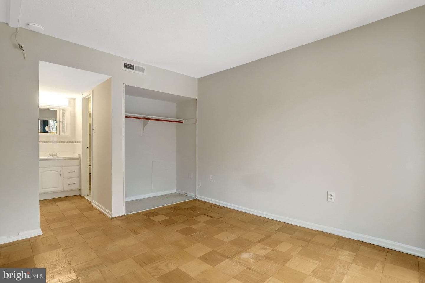 1300 Army Navy Drive #510 photo 22