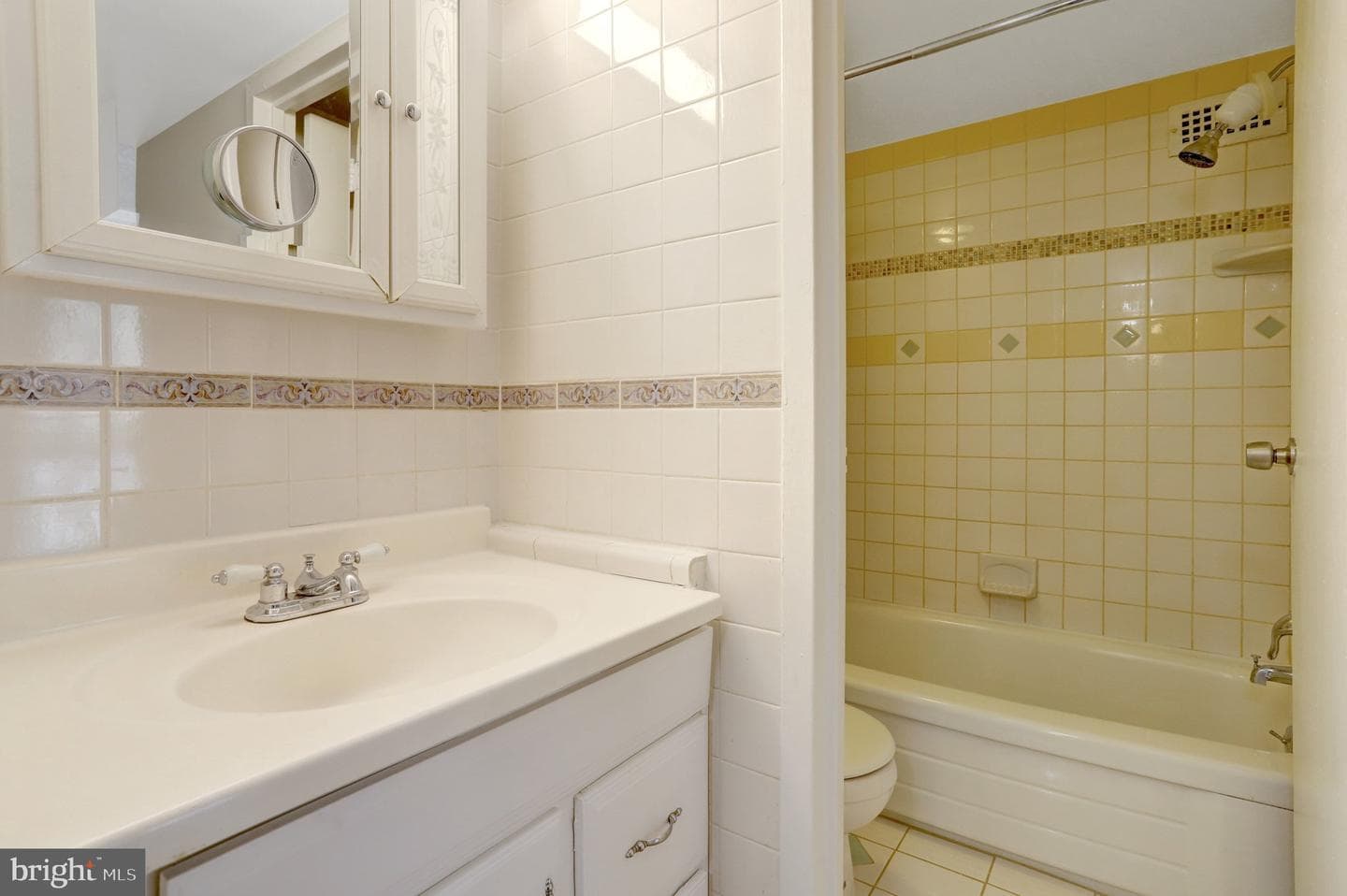 1300 Army Navy Drive #510 photo 29