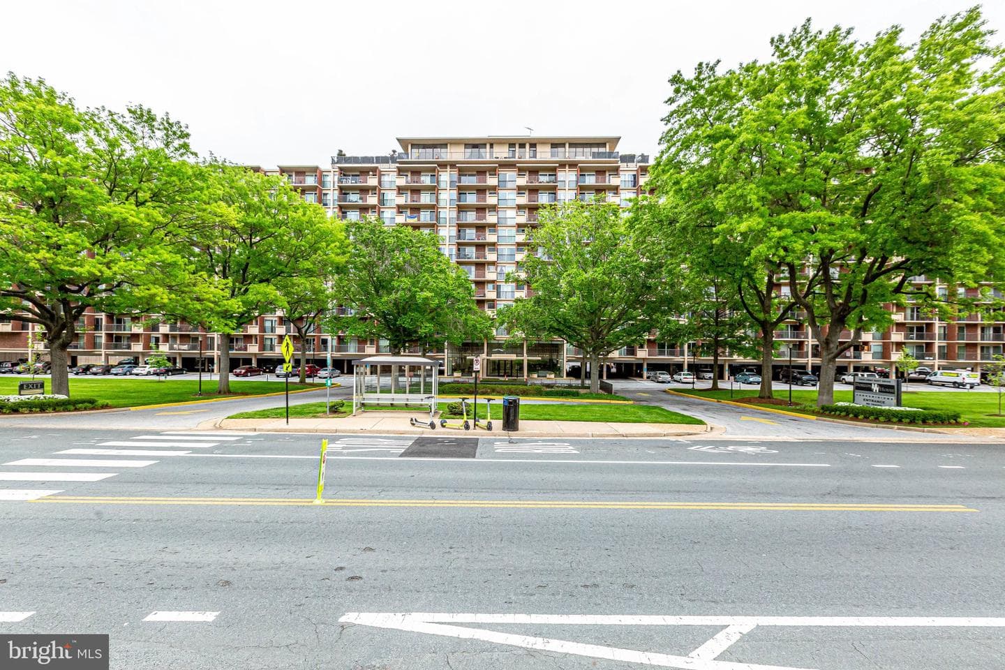 1300 Army Navy Drive #510 photo 5