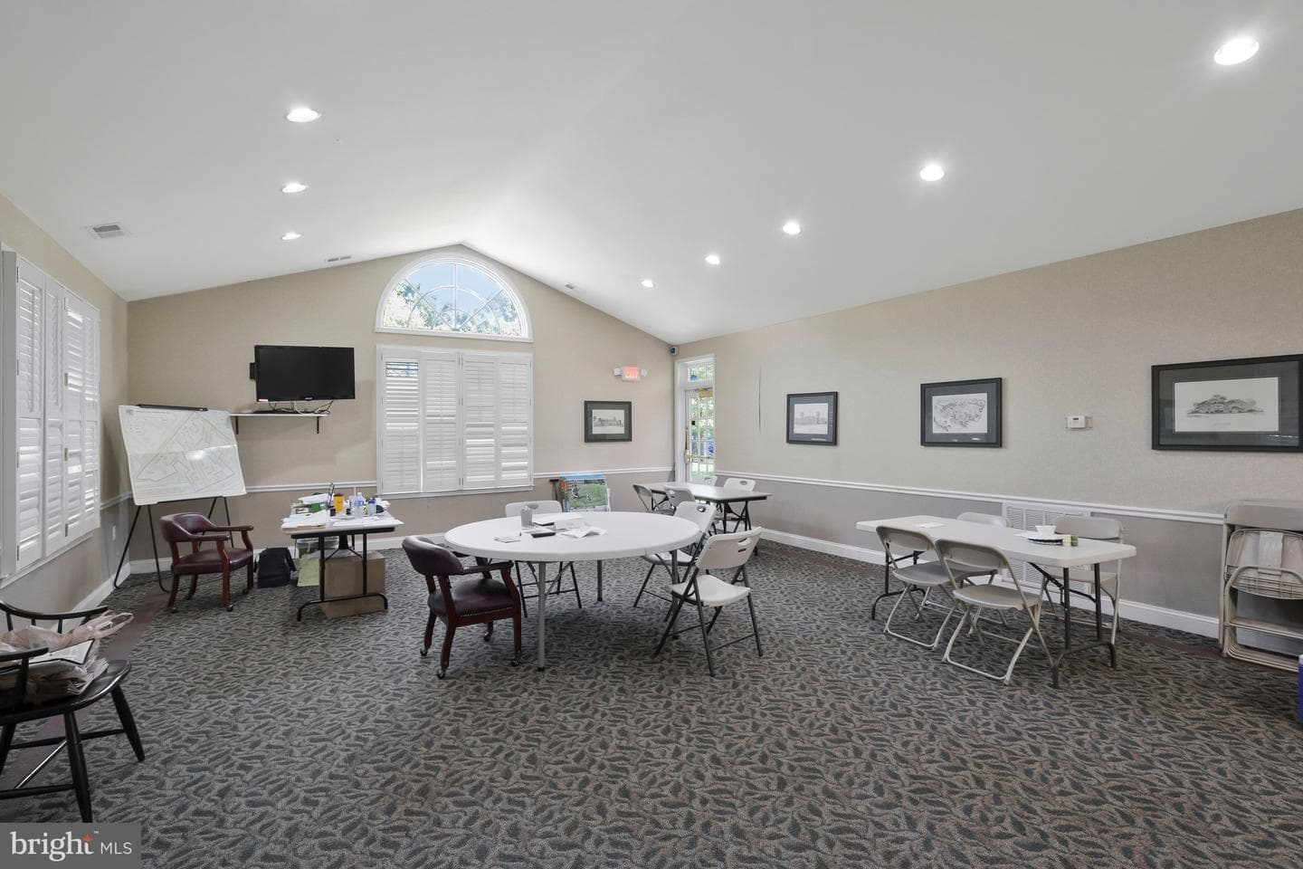 107 N George Mason Drive N #4 photo 37