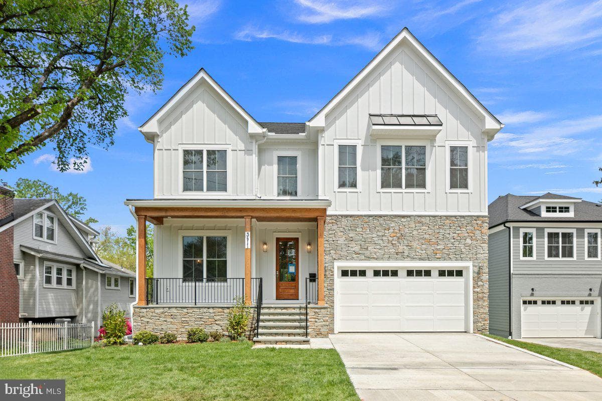 3411 17th Street N, Arlington
