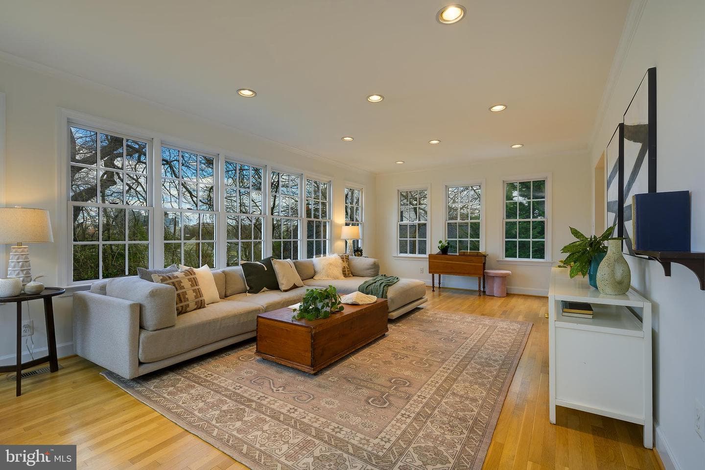 2625 S Hayes Street photo 10