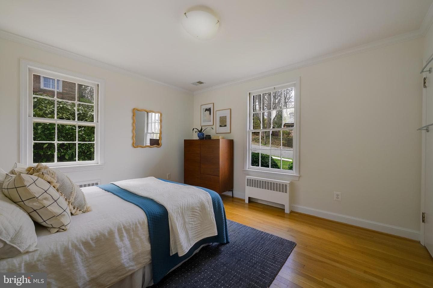 2625 S Hayes Street photo 23