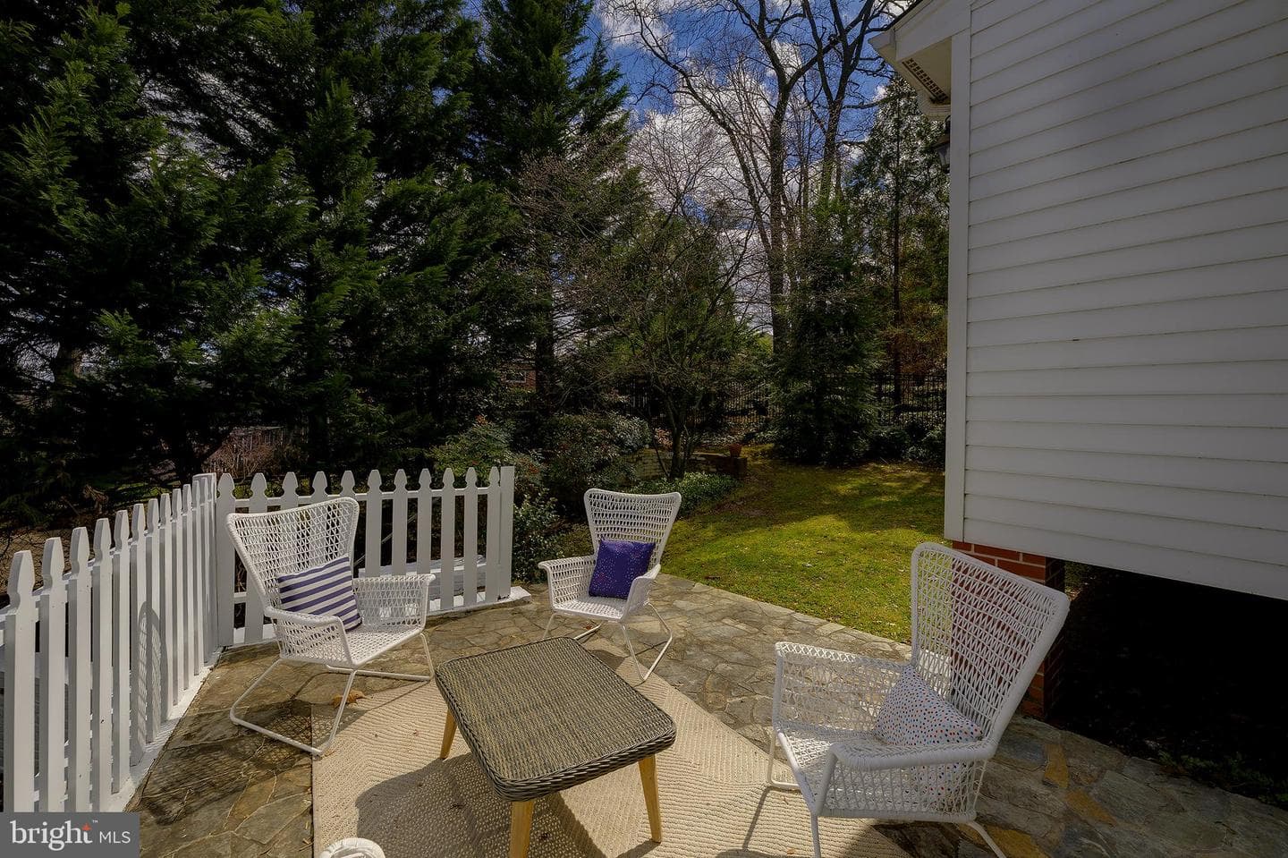 2625 S Hayes Street photo 50