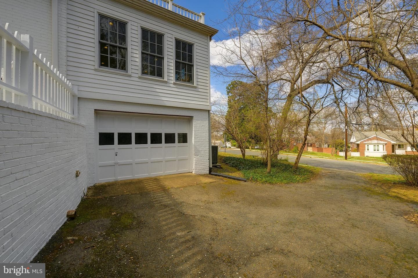 2625 S Hayes Street photo 51