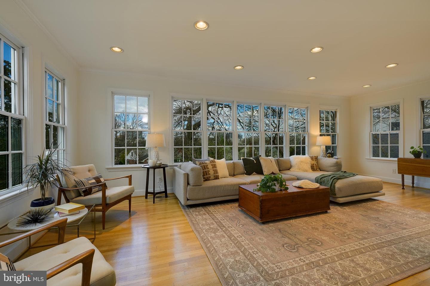 2625 S Hayes Street photo 9