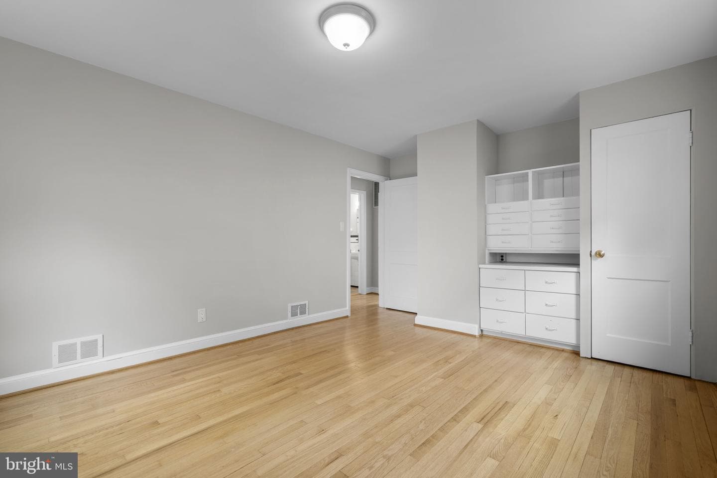 5713 6th Street N photo 13