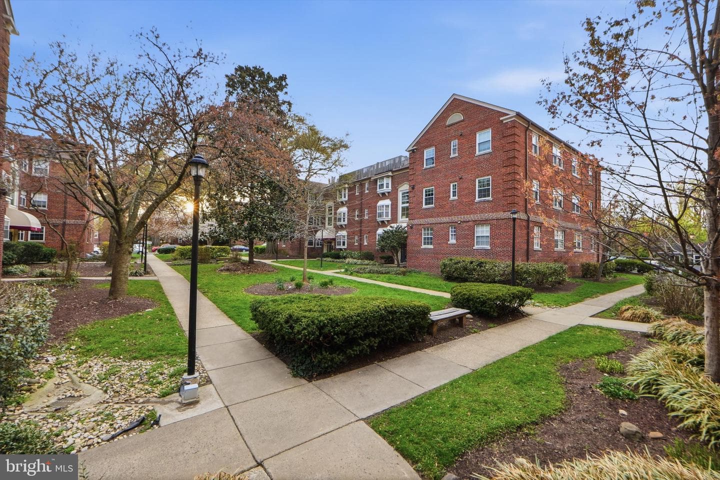 2105 N Scott Street #79 photo 18