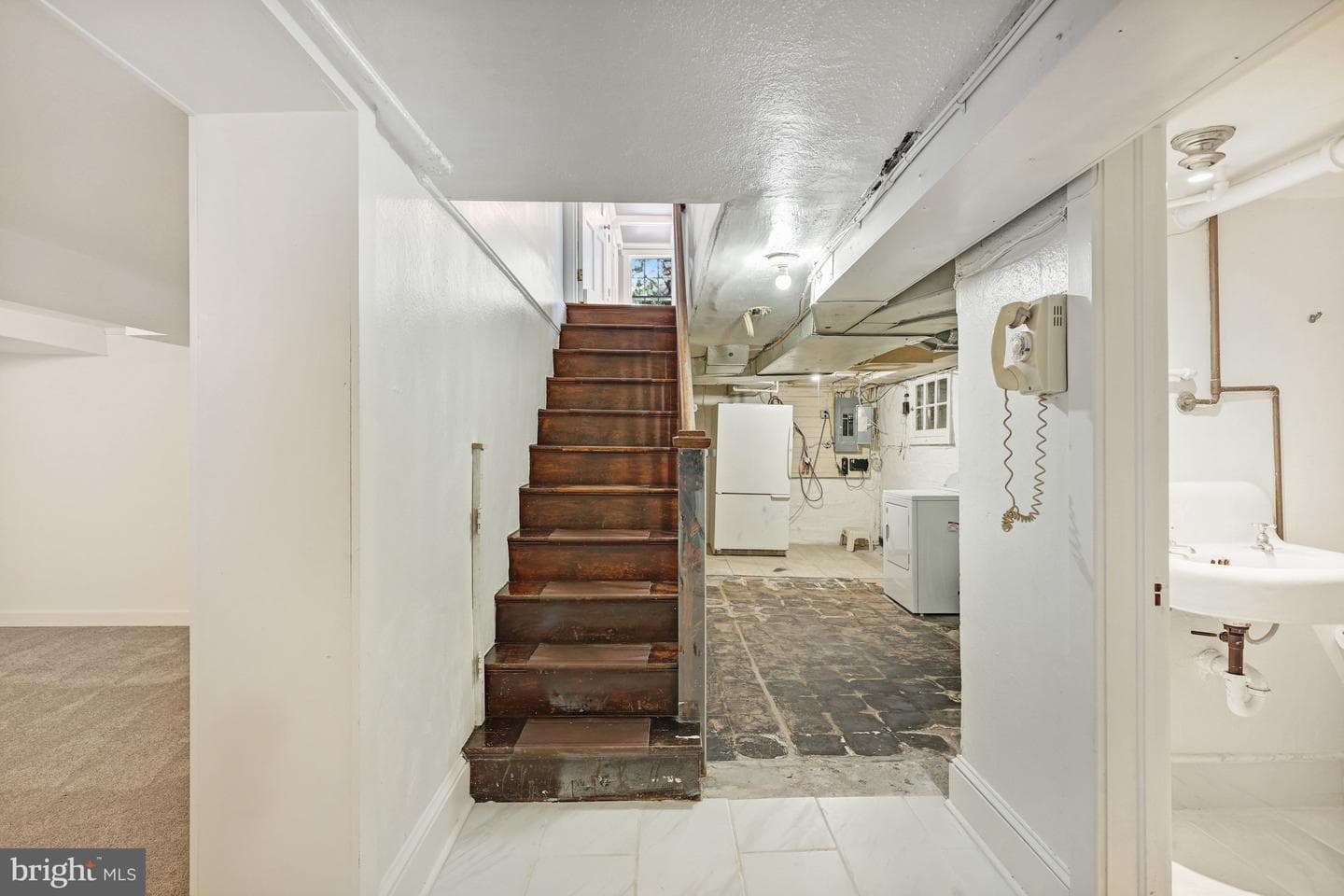 3916 Military Road photo 34