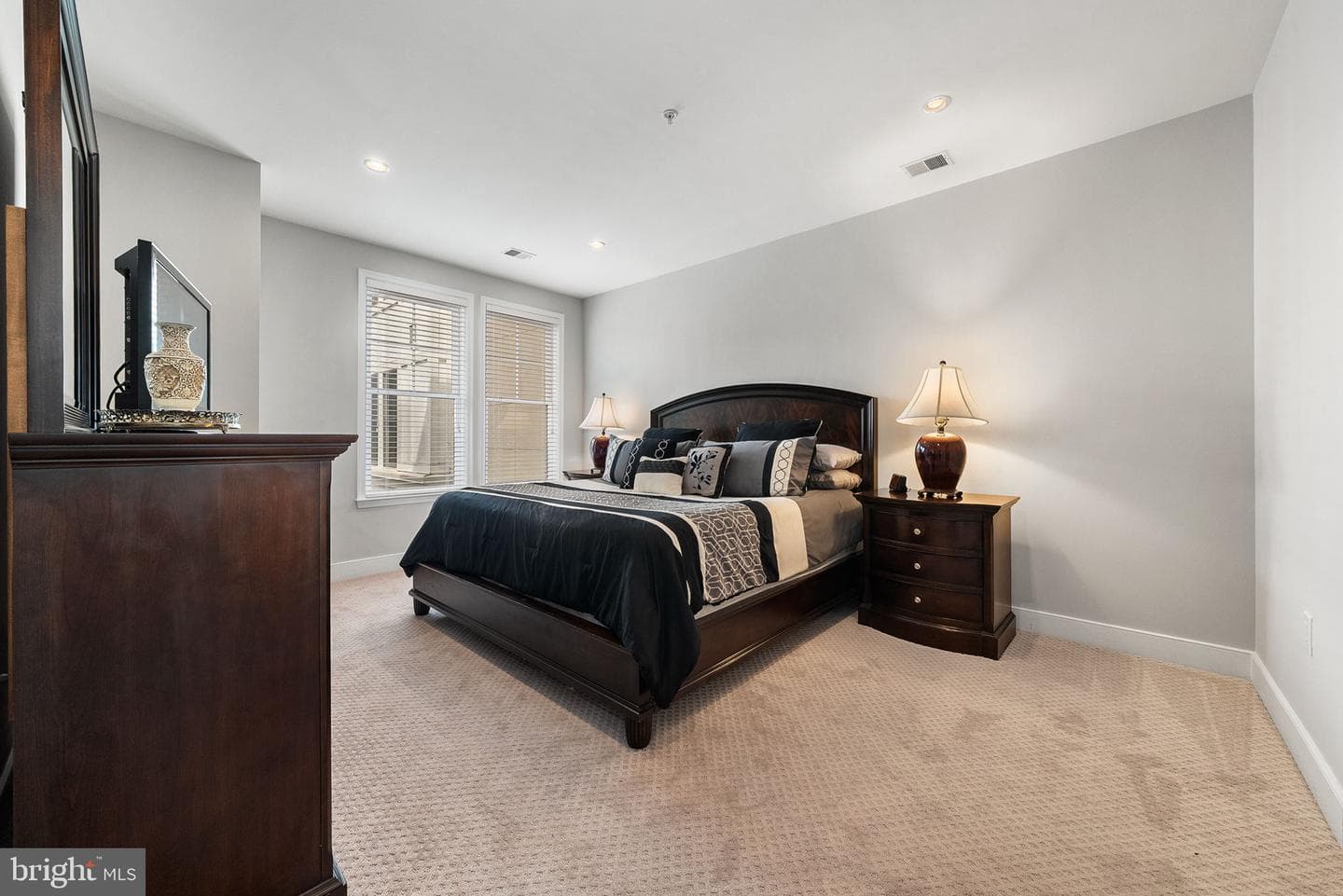 1418 N Rhodes Street #b420 photo 31