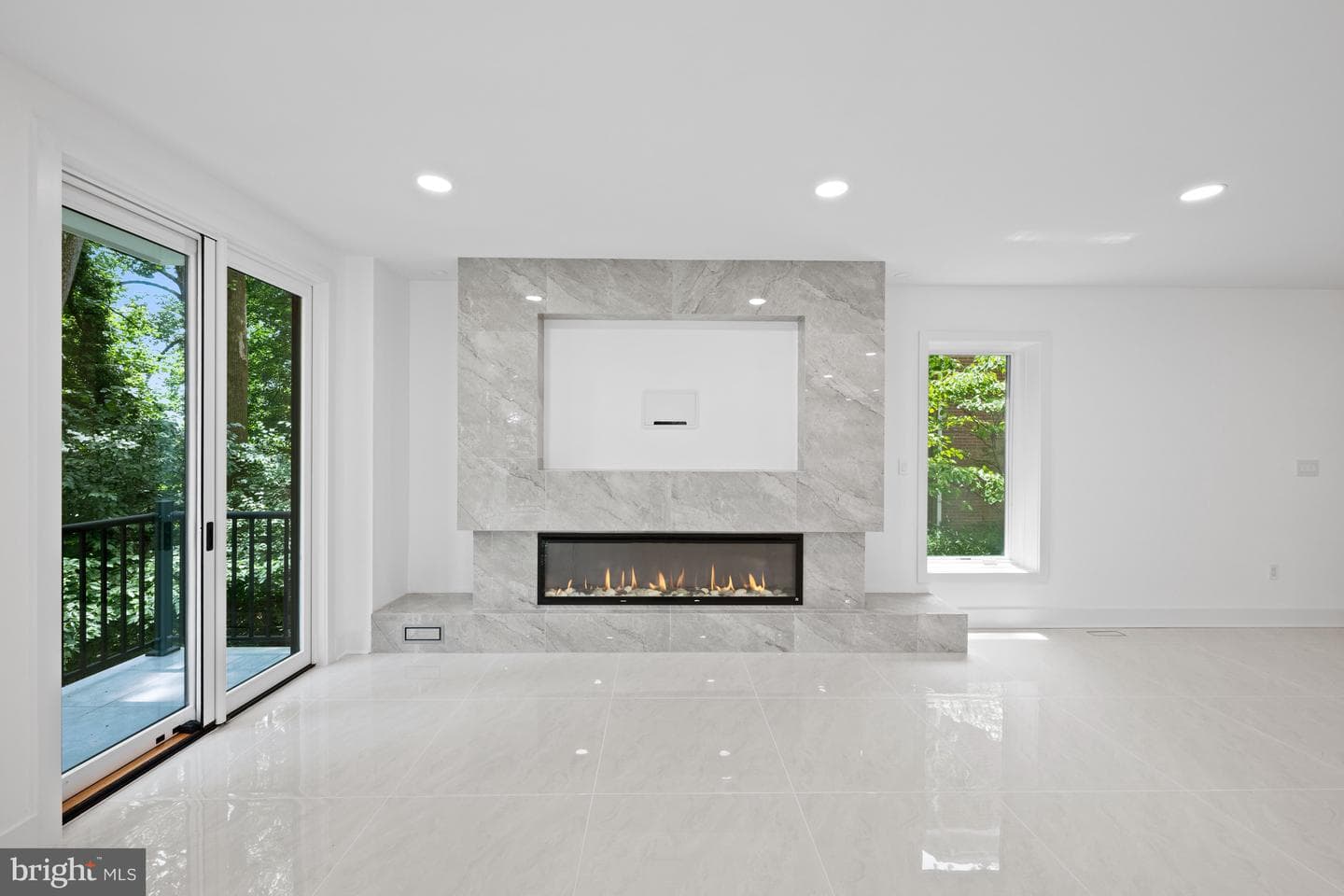 2321 N Richmond Street photo 47