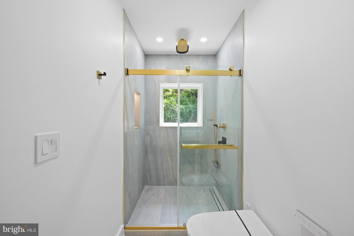 2321 N Richmond Street photo 54