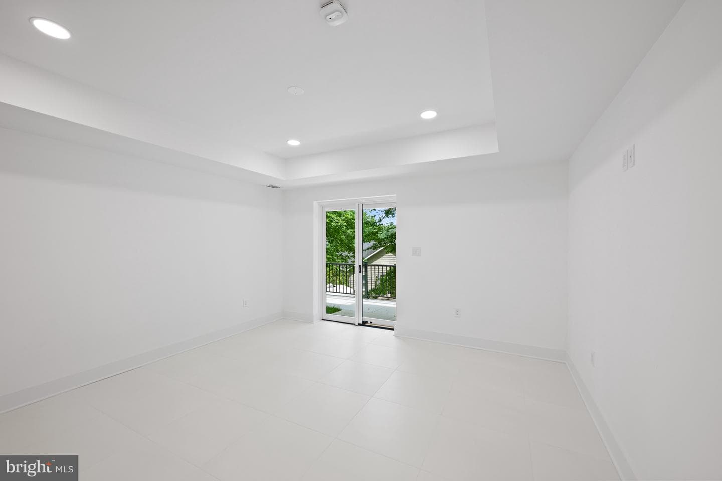 2321 N Richmond Street photo 61