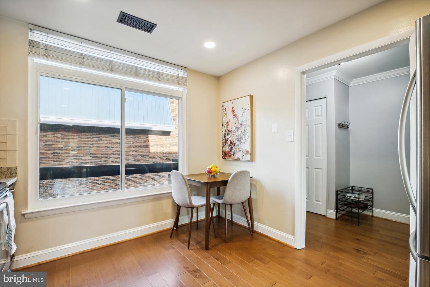 1657 S Hayes Street #b photo 5