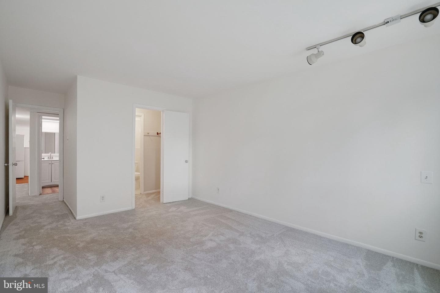 5020 7th Road S #102 photo 14