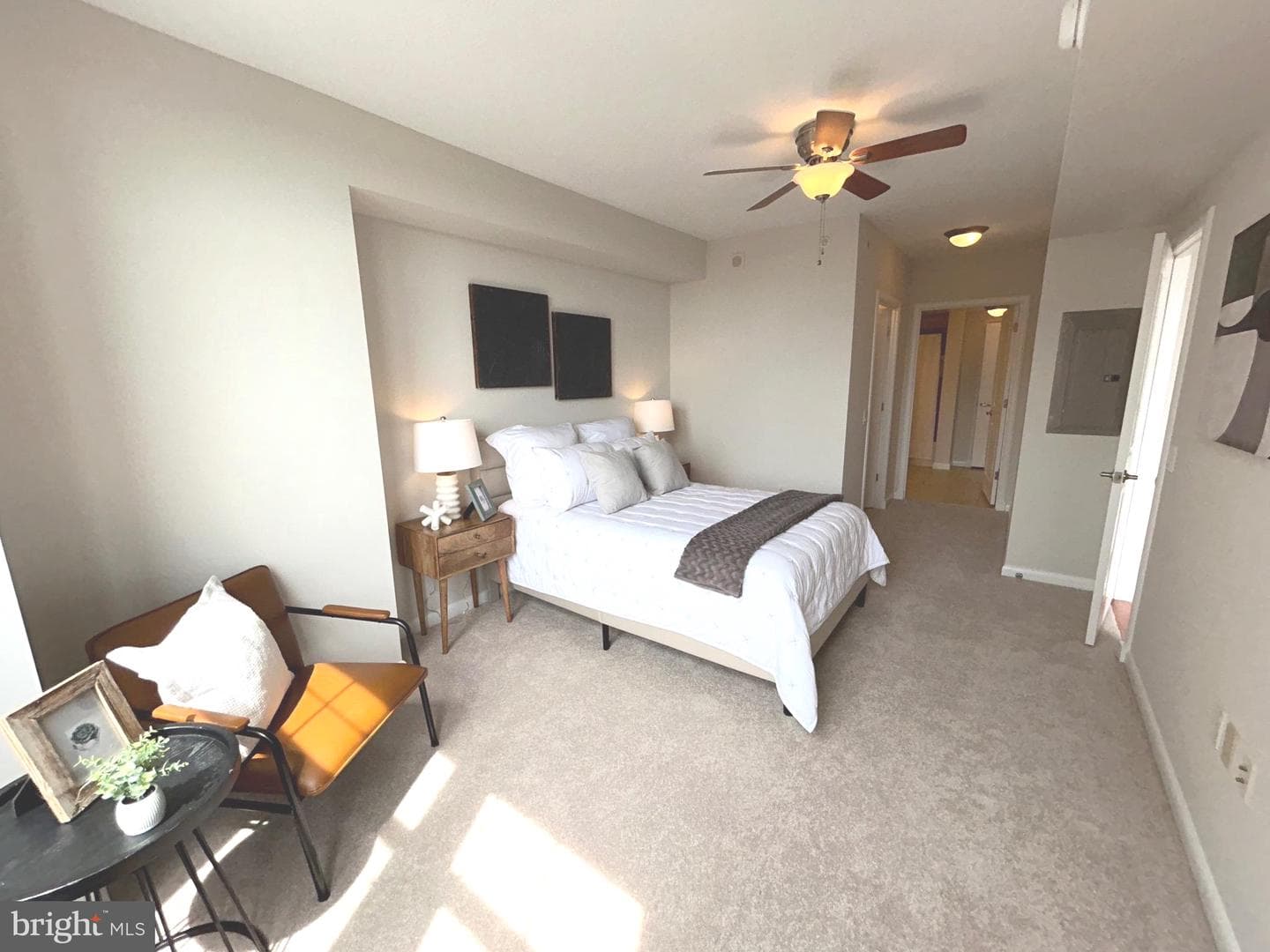 1021 N Garfield Street #812 photo 15