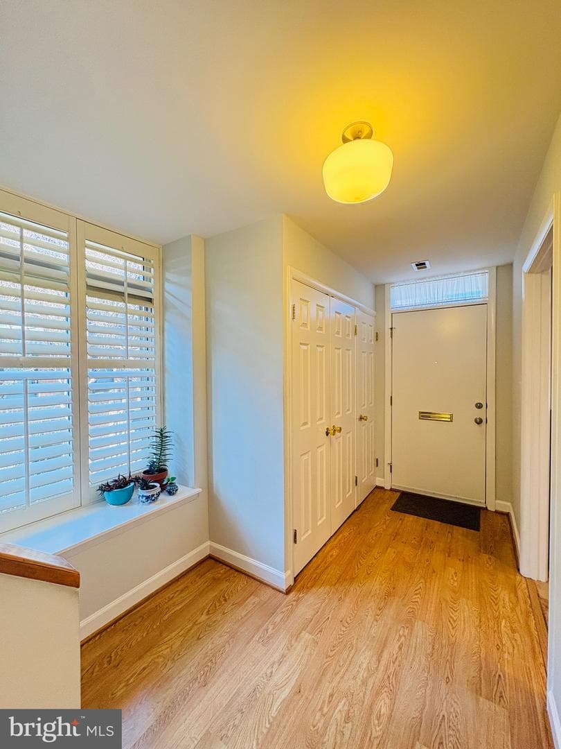 1661 S Hayes Street #2 photo 2