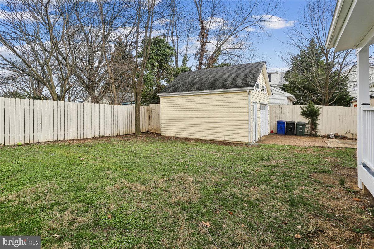 1721 S Monroe Street S photo 28