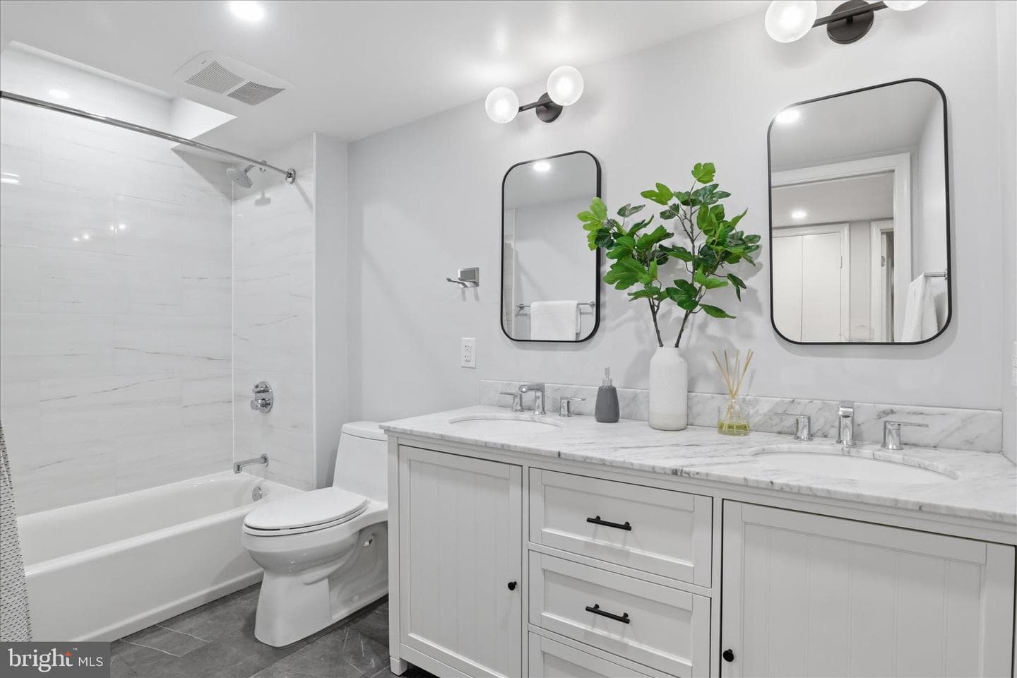 1101 S Arlington Ridge Road #201 photo 13