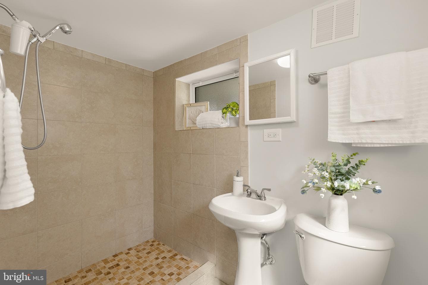 1621 N Quincy Street photo 39