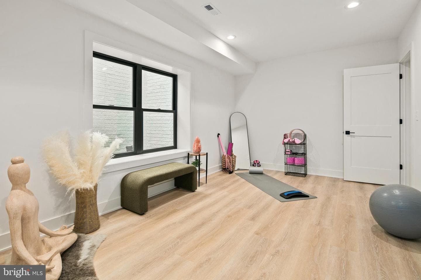 126 S Highland Street photo 48