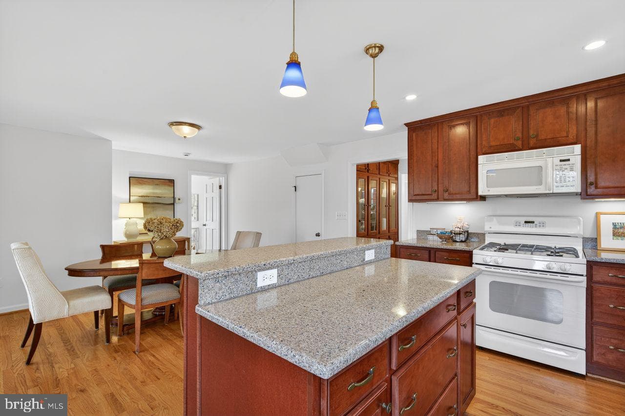 1301 N Quintana Street photo 10