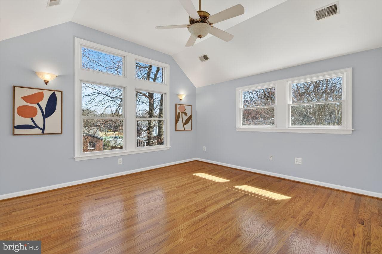 1301 N Quintana Street photo 24