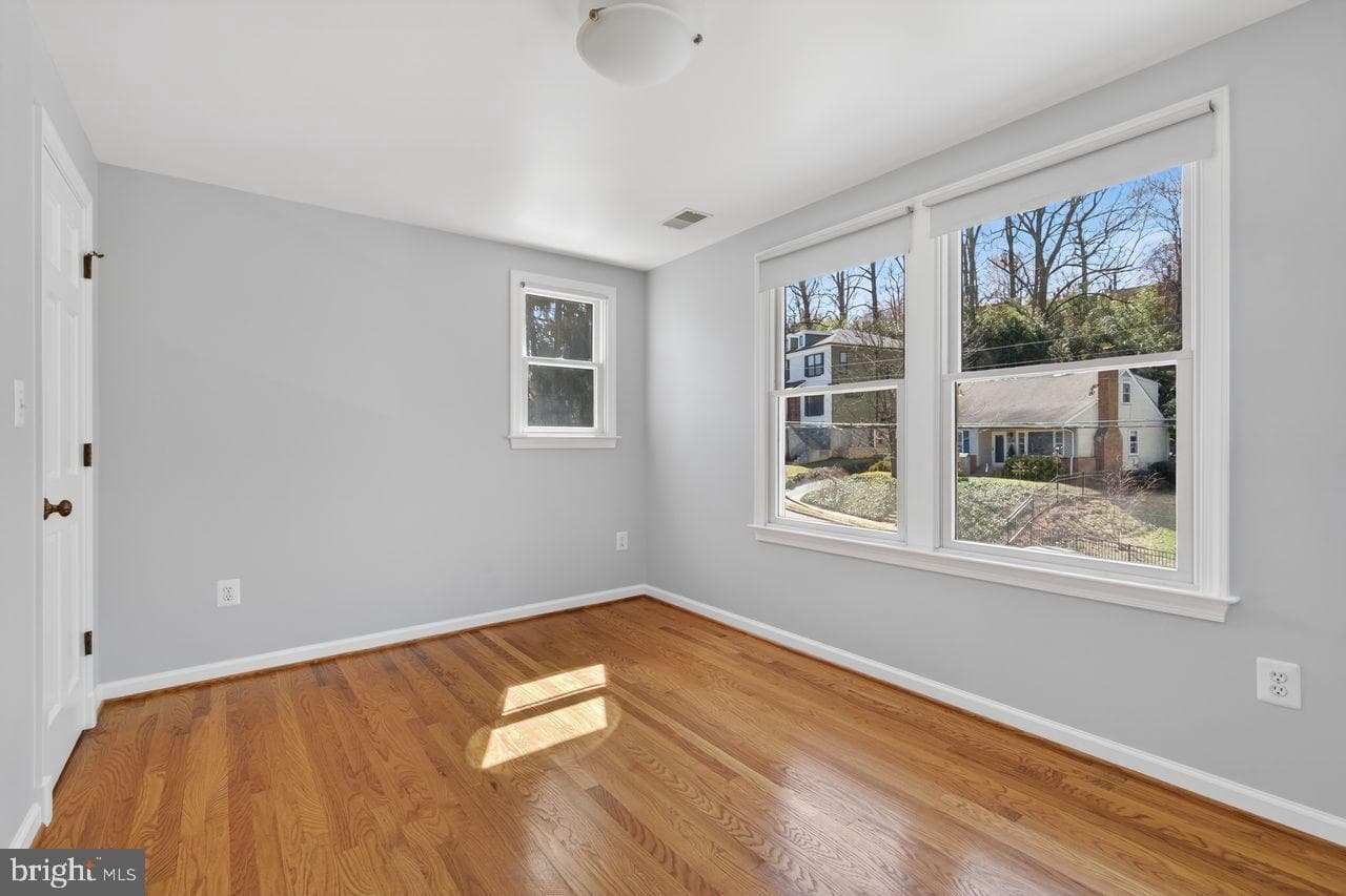 1301 N Quintana Street photo 32