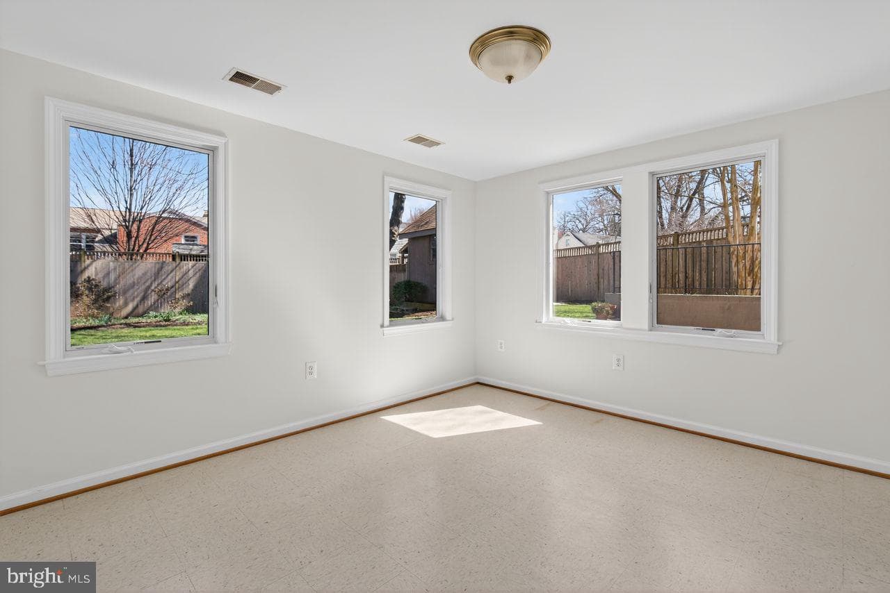 1301 N Quintana Street photo 39