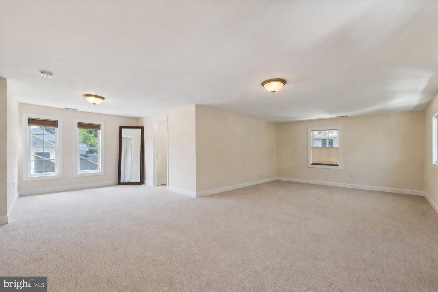 2034 S Shirlington Road photo 24