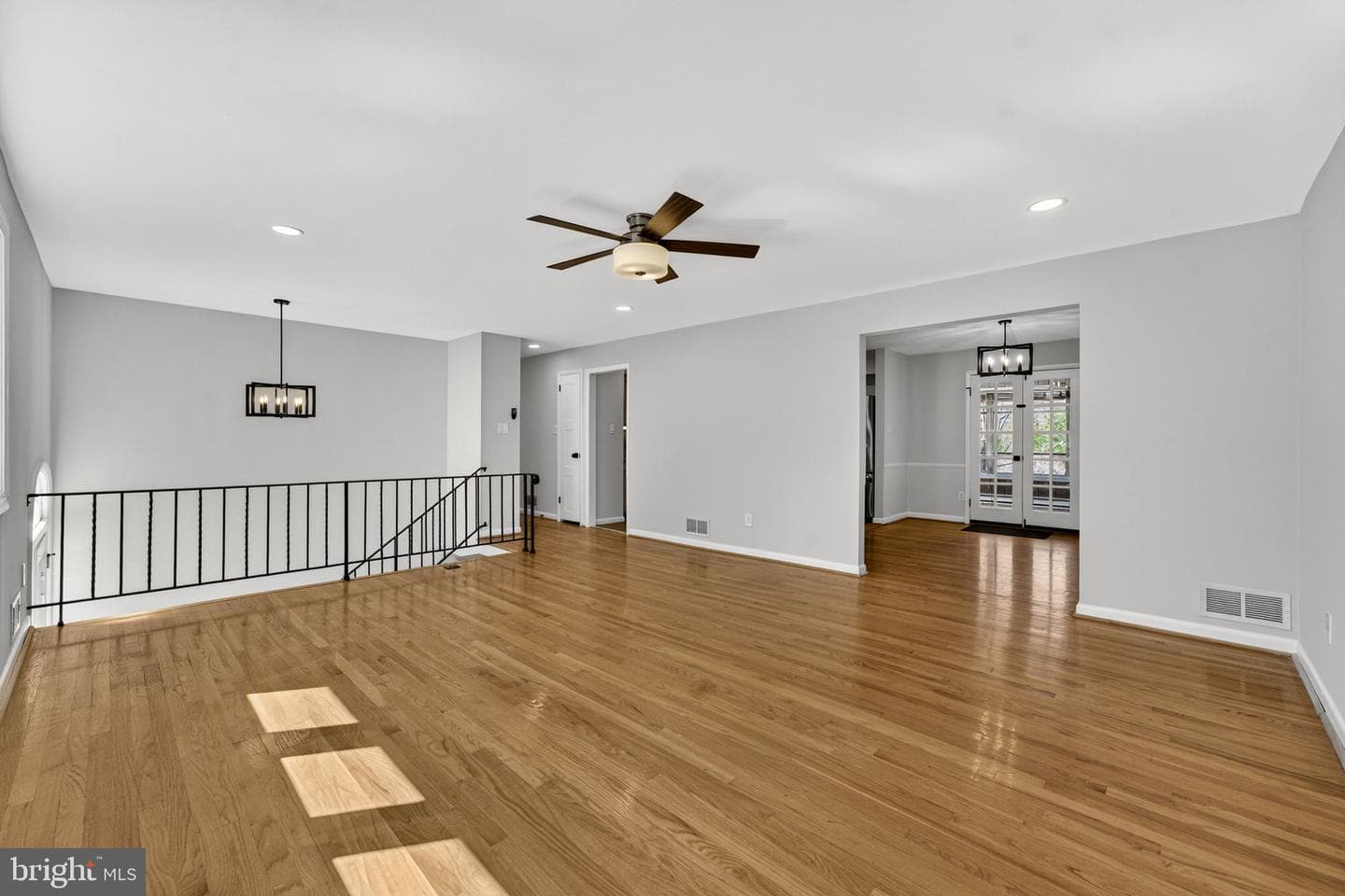 306 S Pershing Drive photo 13