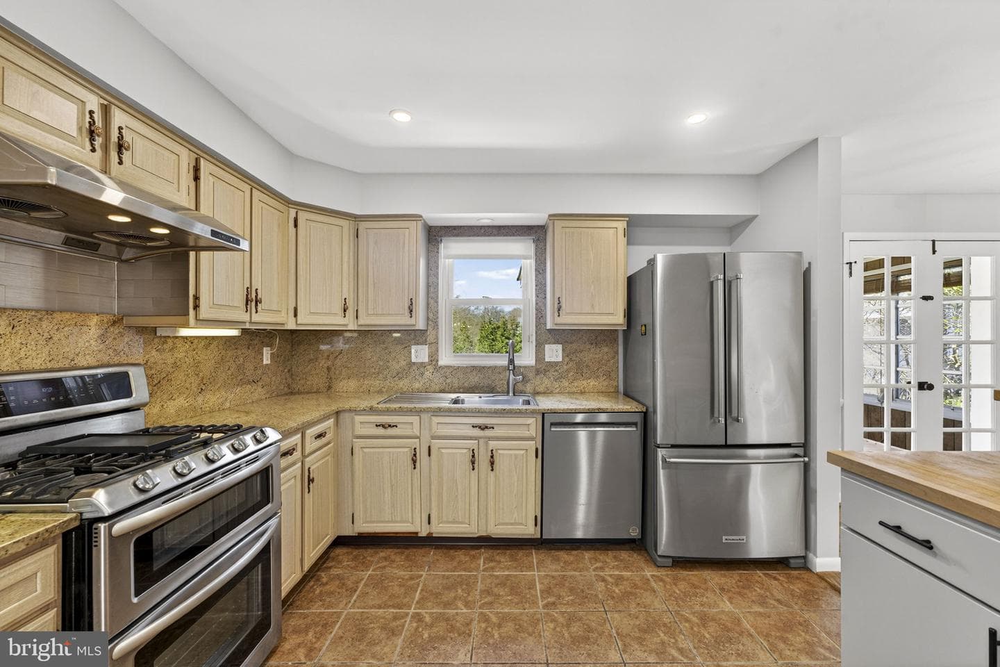 306 S Pershing Drive photo 17