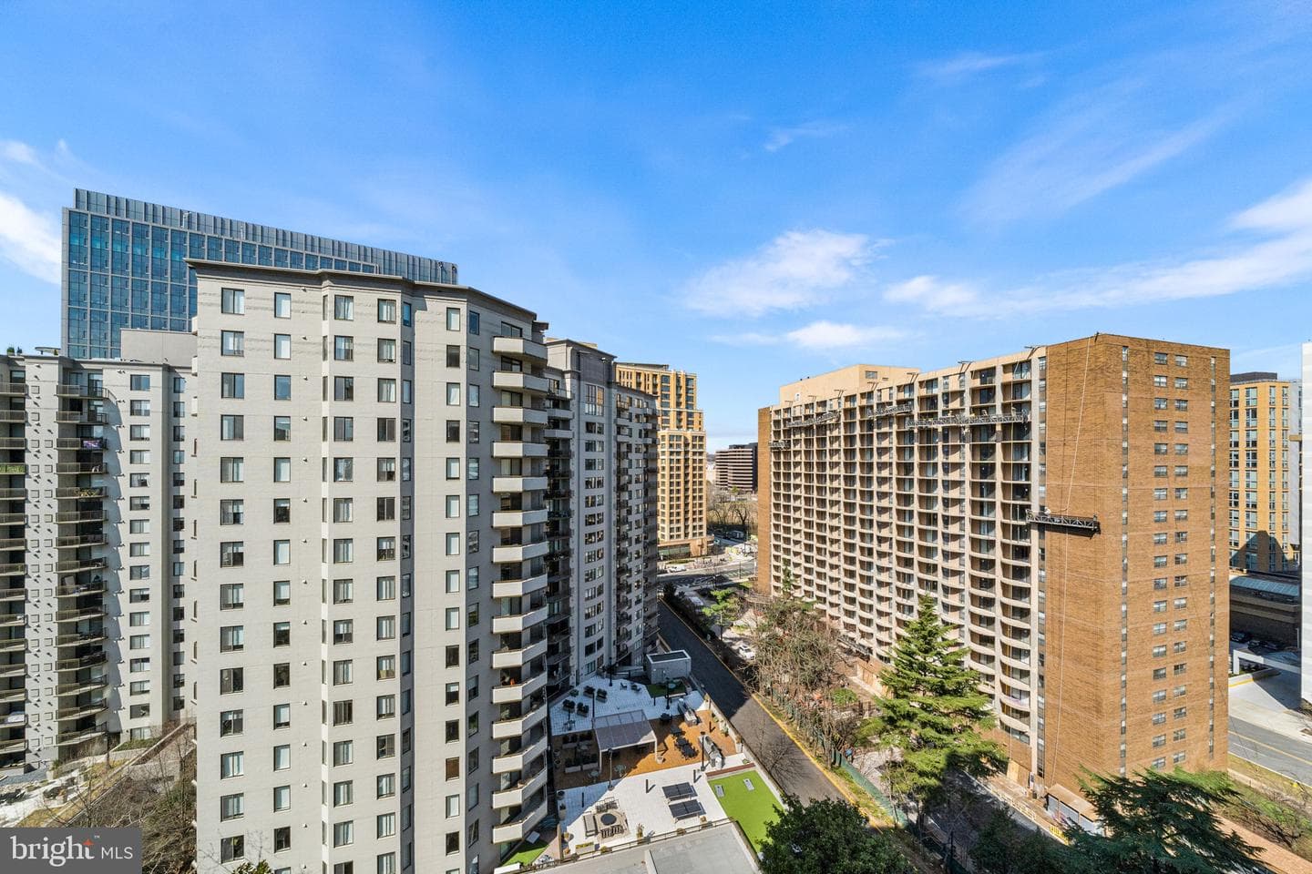 1211 S Eads St # 1305 photo 13