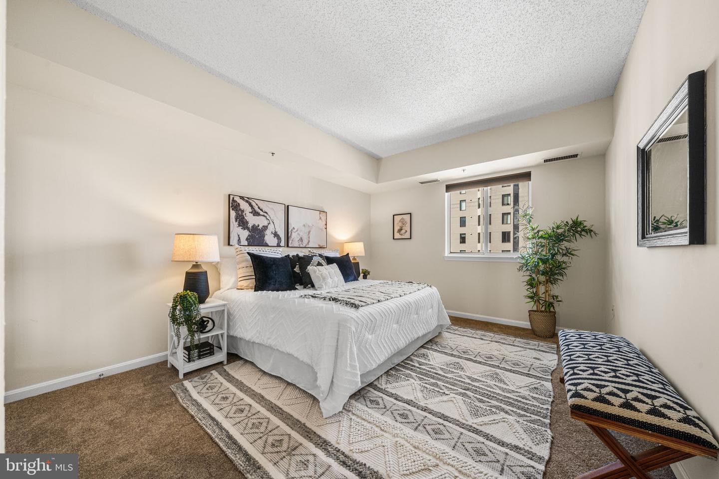1211 S Eads St # 1305 photo 14