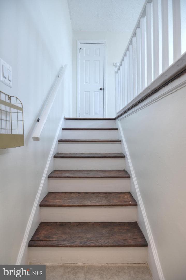3723 Kemper Road photo 31