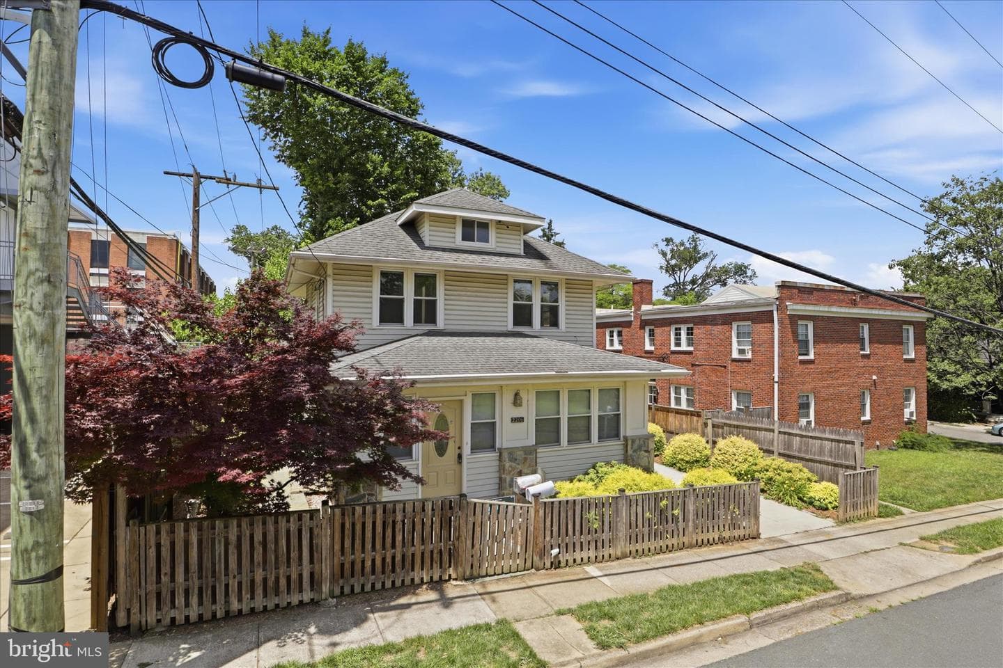 2206 S Grant Street S photo 4