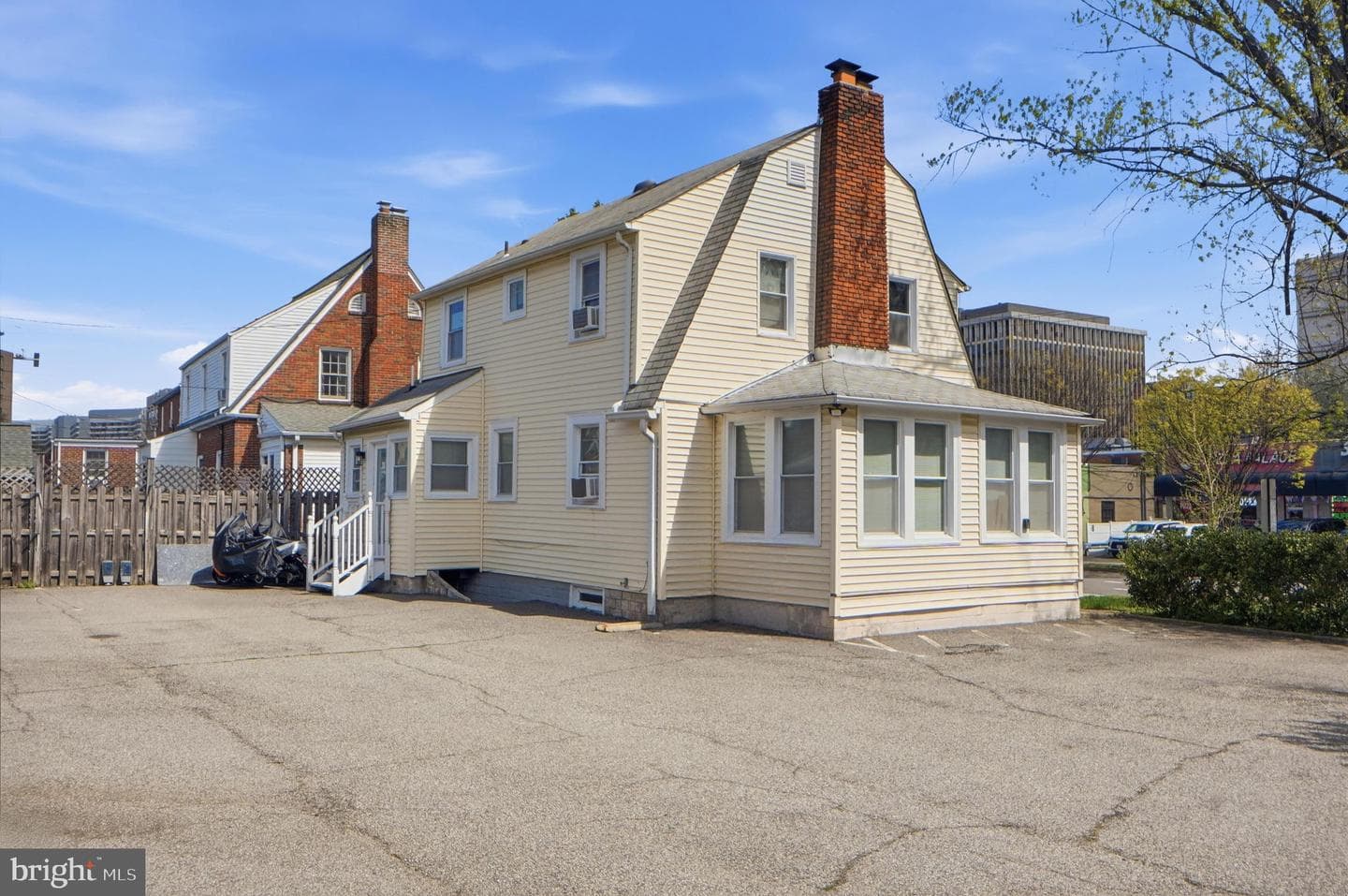 2320 S Eads Street photo 6