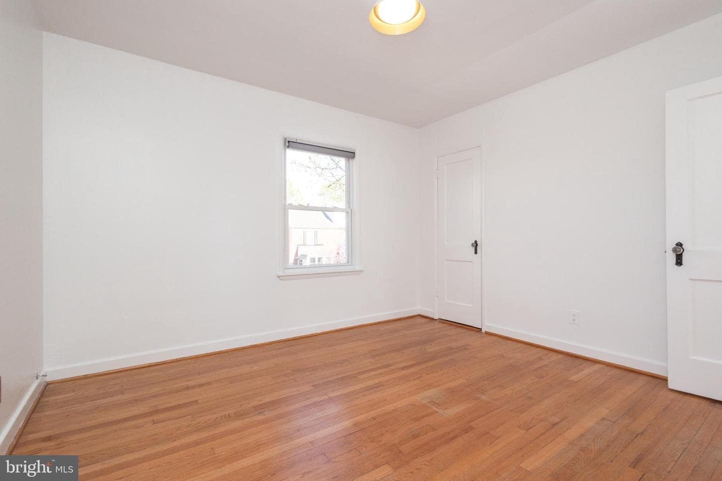 304 S Veitch Street photo 20